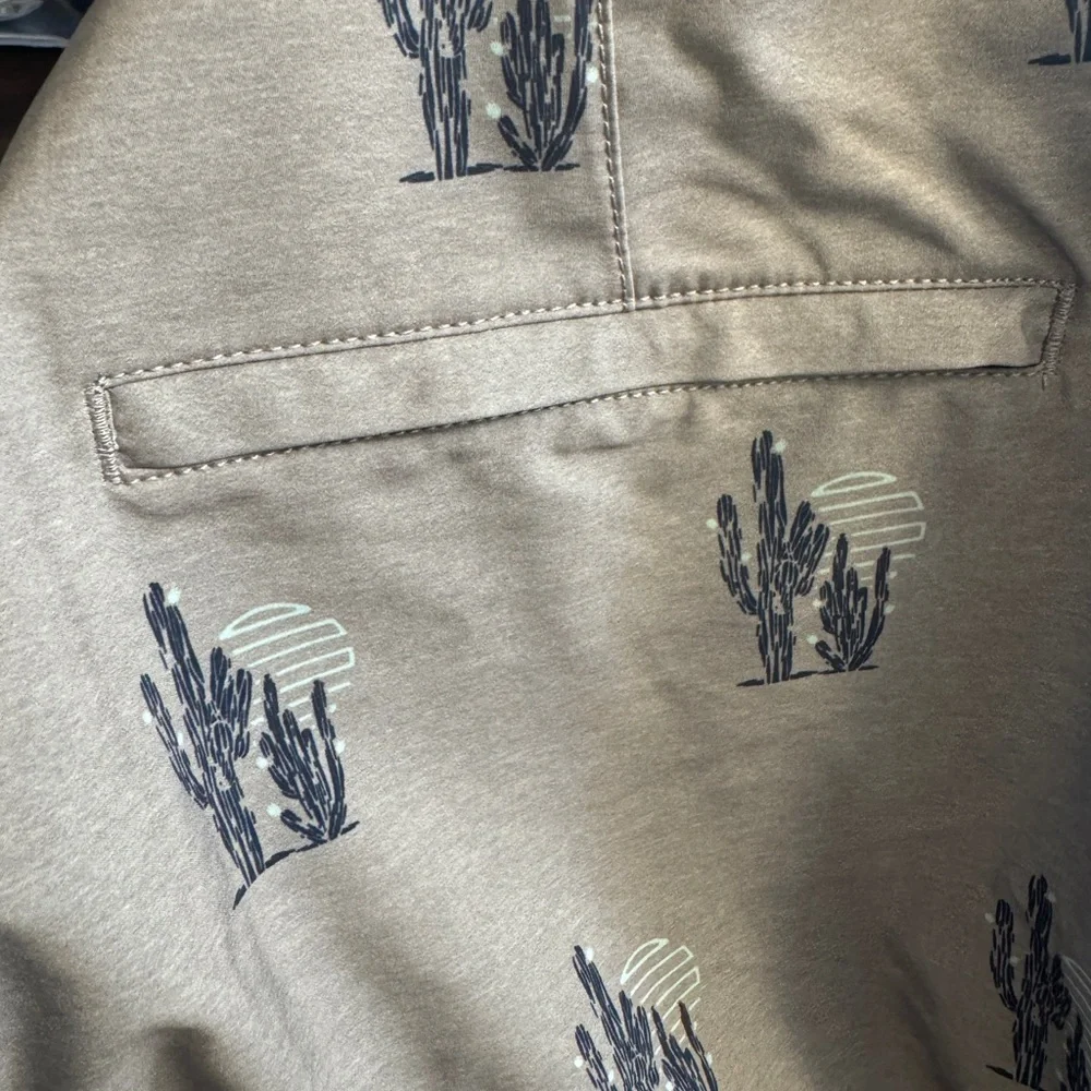 Travis Matthew Men's Swim Shorts in Gray with Cactus Print size 36 nwt